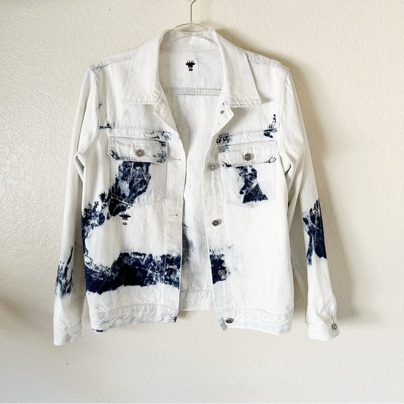 Authentic CHRISTIAN DIOR 2020 Printed Denim Jacket size 4 - Picture 2 of 13